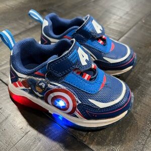 Toddler Blue Captain America Light-Up Shoes Toddler size 6